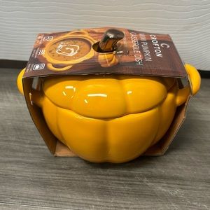 NWT- Mini Pumpkin Casserole Dish- Ceramic